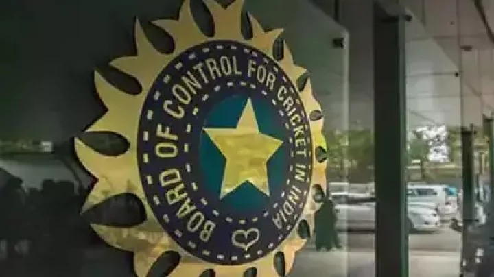 খেলোয়াড়দের জন্য কলা কিনতে খরচ ৪৮ লাখ টাকা